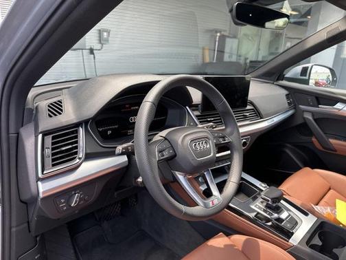 2025 Audi Q5 45 S line Premium Plus