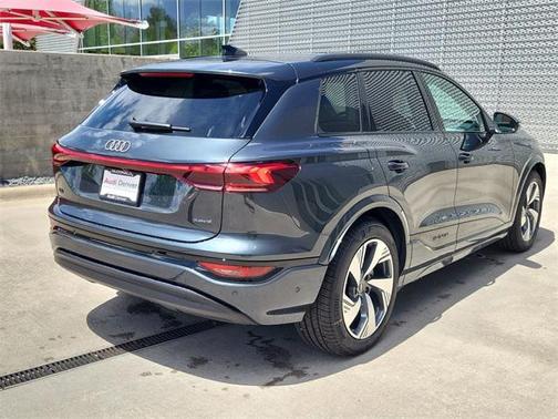 2025 Audi Q6 e-tron Prestige quattro
