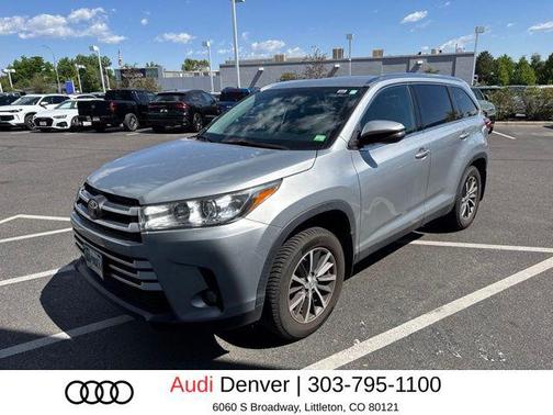 Celestial Silver Metallic 2019 Toyota Highlander XLE