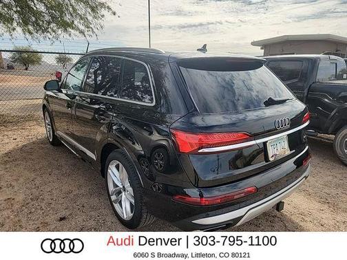 2025 Audi Q7 55 Premium Plus