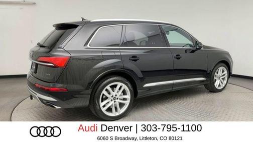 Mythos Black Metallic 2025 Audi Q7 55 Premium Plus