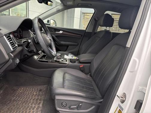 2023 Audi Q5 40 Premium Plus