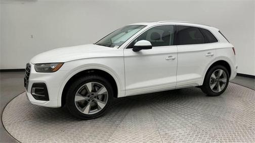2023 Audi Q5 40 Premium Plus