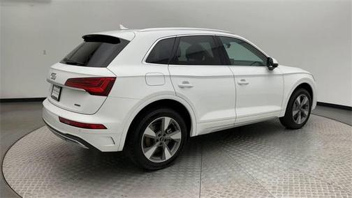 2023 Audi Q5 40 Premium Plus