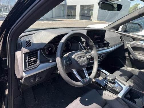 2025 Audi Q5 45 S line Premium Plus