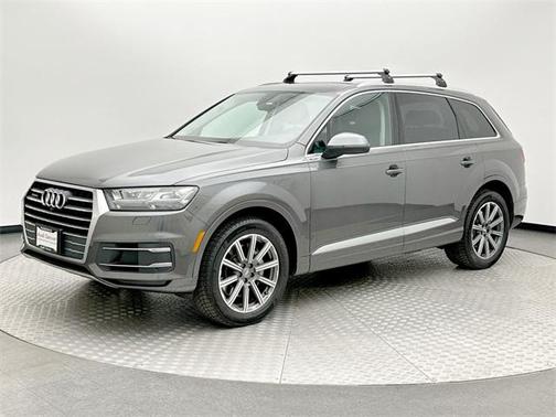 2019 Audi Q7 45 Premium Plus