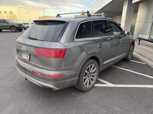 2019 Audi Q7 45 Premium Plus