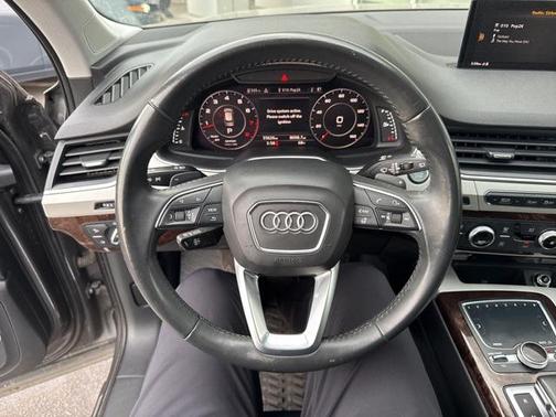 2019 Audi Q7 45 Premium Plus