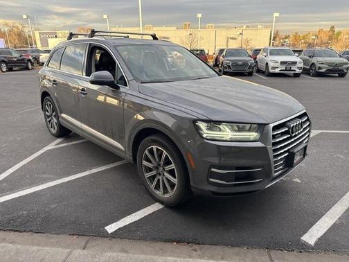 2019 Audi Q7 45 Premium Plus