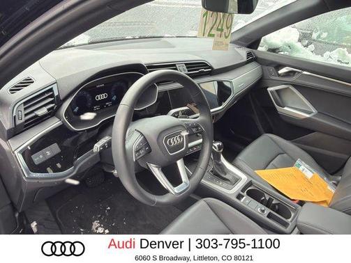 Mythos Black Metallic 2025 Audi Q3 Premium 45 TFSI S line quattro Tiptronic
