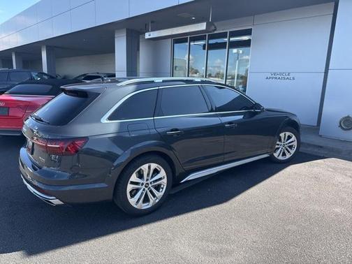 2022 Audi A4 allroad Prestige 45 TFSI quattro S tronic