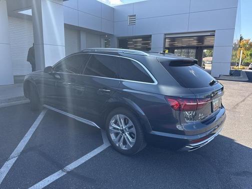 2022 Audi A4 allroad Prestige 45 TFSI quattro S tronic