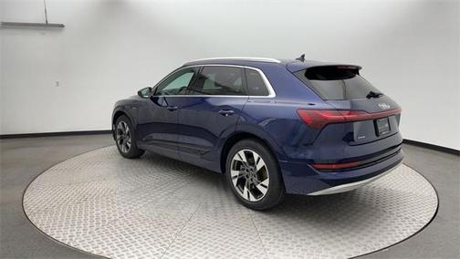 2022 Audi e-tron Premium Plus