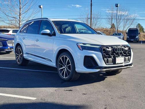 2026 Audi Q7 45 Premium Plus