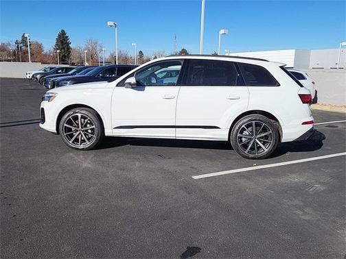 2026 Audi Q7 45 Premium Plus