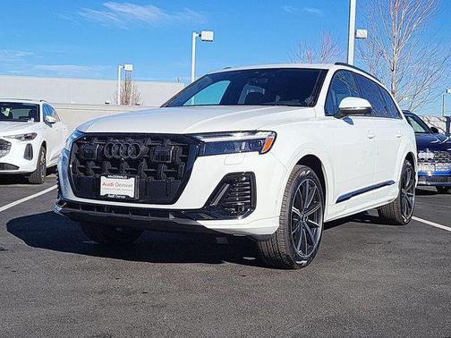 2026 Audi Q7 45 Premium Plus
