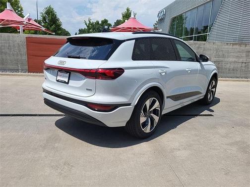 2025 Audi Q6 e-tron Premium Plus quattro