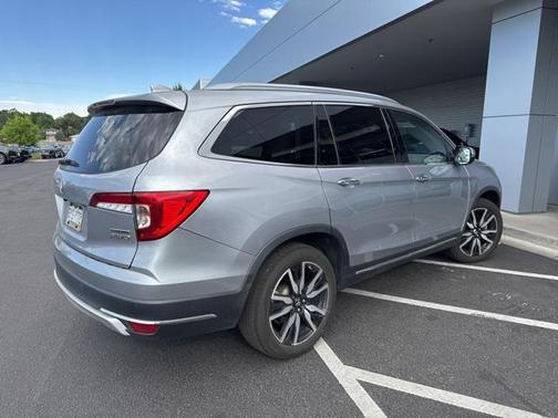 2020 Honda Pilot Touring 8-Passenger