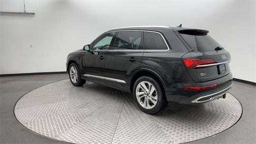 2023 Audi Q7 55 Premium Plus