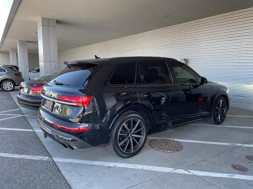 2021 Audi SQ7 4.0T Premium Plus