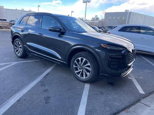 2025 Audi Q6 e-tron Premium Plus quattro