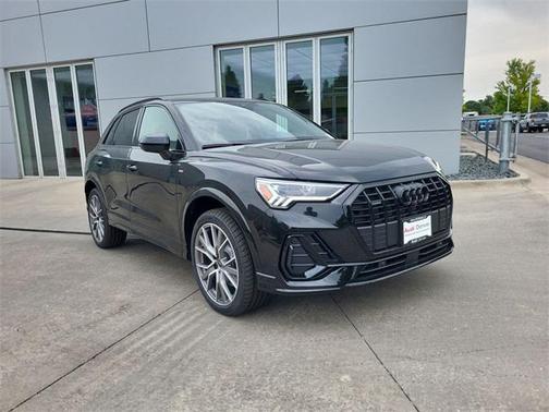 2025 Audi Q3 45 S line Premium Plus