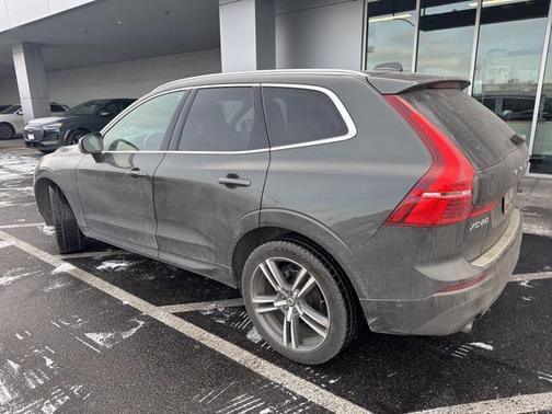 2018 Volvo XC60 T5 Momentum