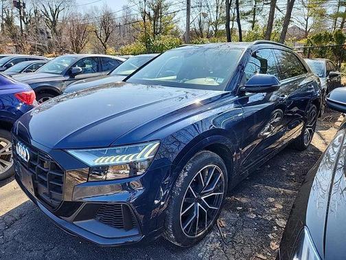 2023 Audi Q8 55 Premium Plus