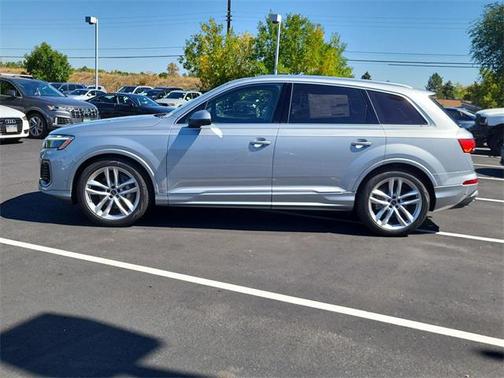 2025 Audi Q7 55 Premium Plus