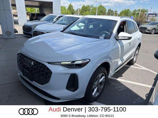 Glacier White Metallic 2025 Audi Q5 Premium TFSI quattro S tronic