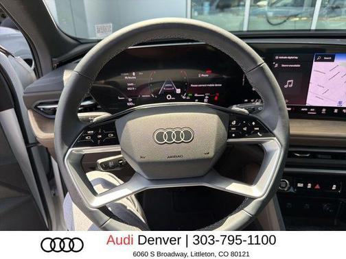Glacier White Metallic 2025 Audi Q5 Premium TFSI quattro S tronic
