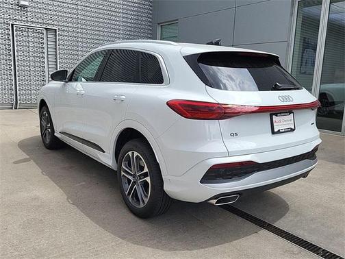 2025 Audi Q5 Premium