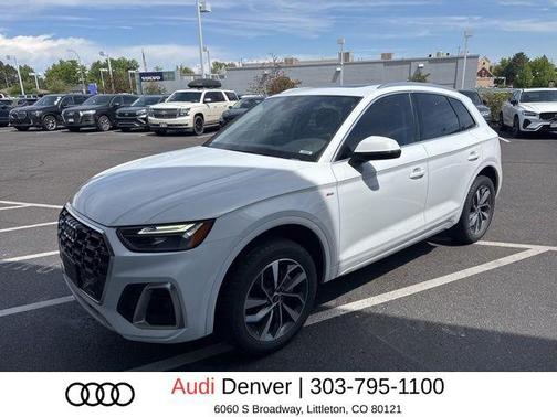Glacier White Metallic 2023 Audi Q5 45 S line Premium