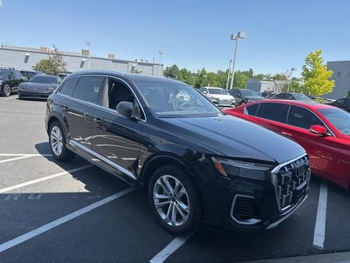 2025 Audi Q7 55 Prestige