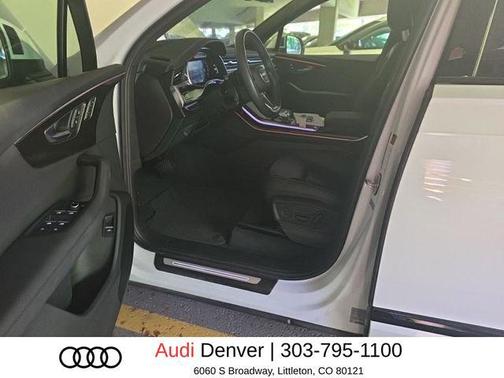 Glacier White Metallic 2023 Audi Q7 55 Prestige
