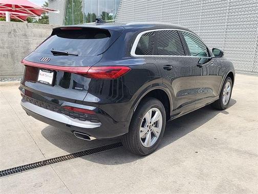 2025 Audi Q5 Premium