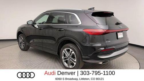 Mythos Black Metallic 2025 Audi Q5 Premium TFSI quattro S tronic