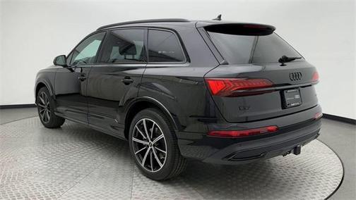 2023 Audi Q7 55 Premium Plus