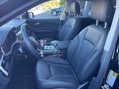 2023 Audi Q7 55 Premium Plus