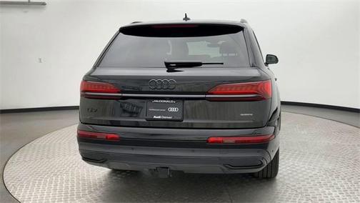 2023 Audi Q7 55 Premium Plus