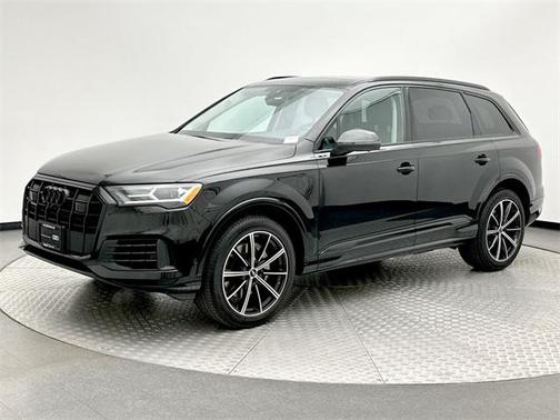 2023 Audi Q7 55 Premium Plus