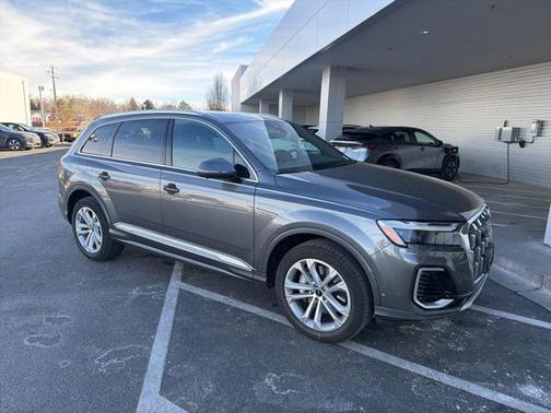 2025 Audi Q7 45 Premium