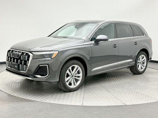 2025 Audi Q7 45 Premium