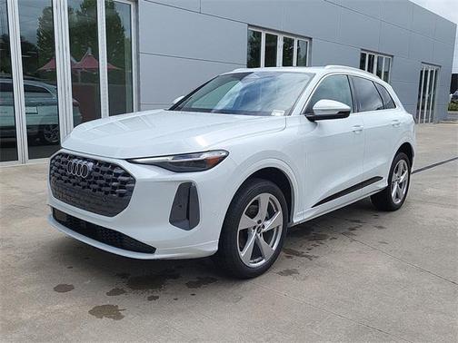 2025 Audi Q5 Premium Plus