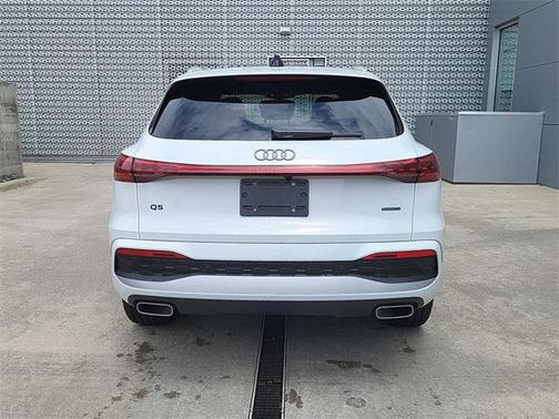 2025 Audi Q5 Premium Plus