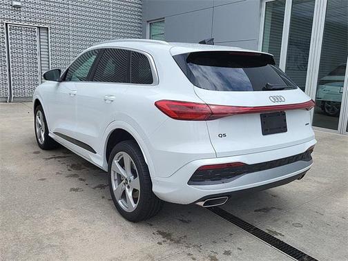 2025 Audi Q5 Premium Plus