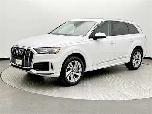 2022 Audi Q7 55 Premium Plus