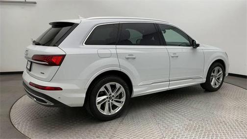 2022 Audi Q7 55 Premium Plus