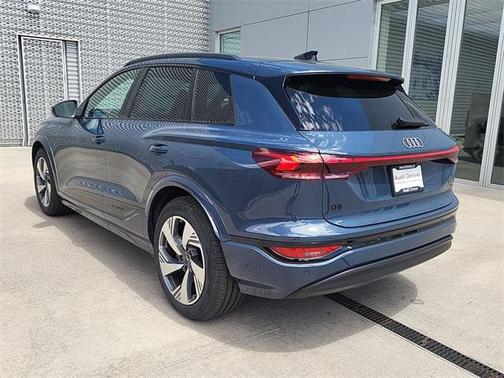 2025 Audi Q6 e-tron Prestige quattro