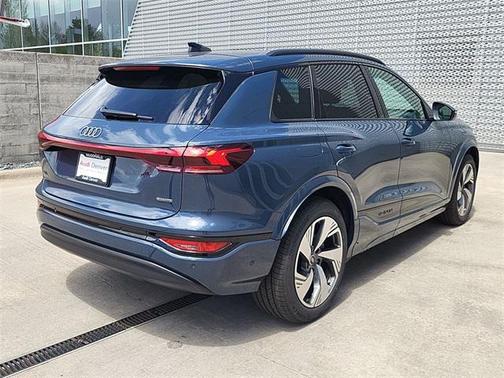 2025 Audi Q6 e-tron Prestige quattro